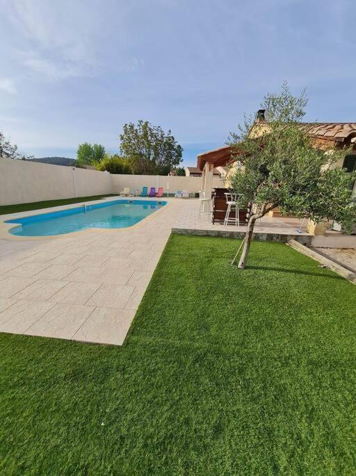 Appartement 53 M² - Pignans Au Coeur Du Var Buitenkant foto